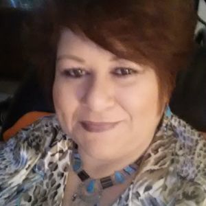 Meet your Posher, Lucinda